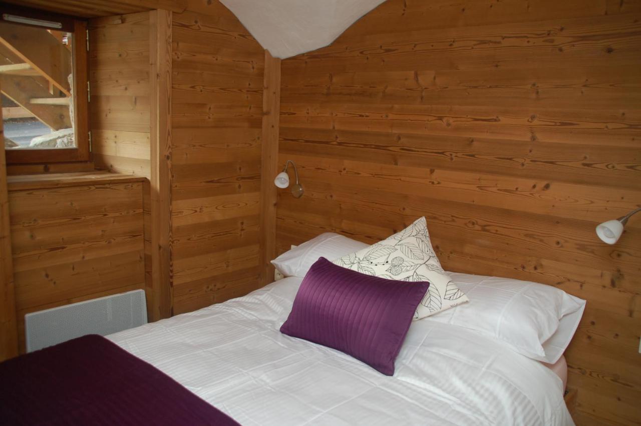 Two Bedroom Apartment La Voute, Chandon Near Meribel - Sleeps 4 Adults Or 2 Adults And 3 Children Les Allues Luaran gambar